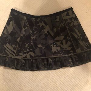 lululemon athletica Skirts - Lululemon green tennis skirt lululemon athletica Skirts - Lululemon green tennis skirt